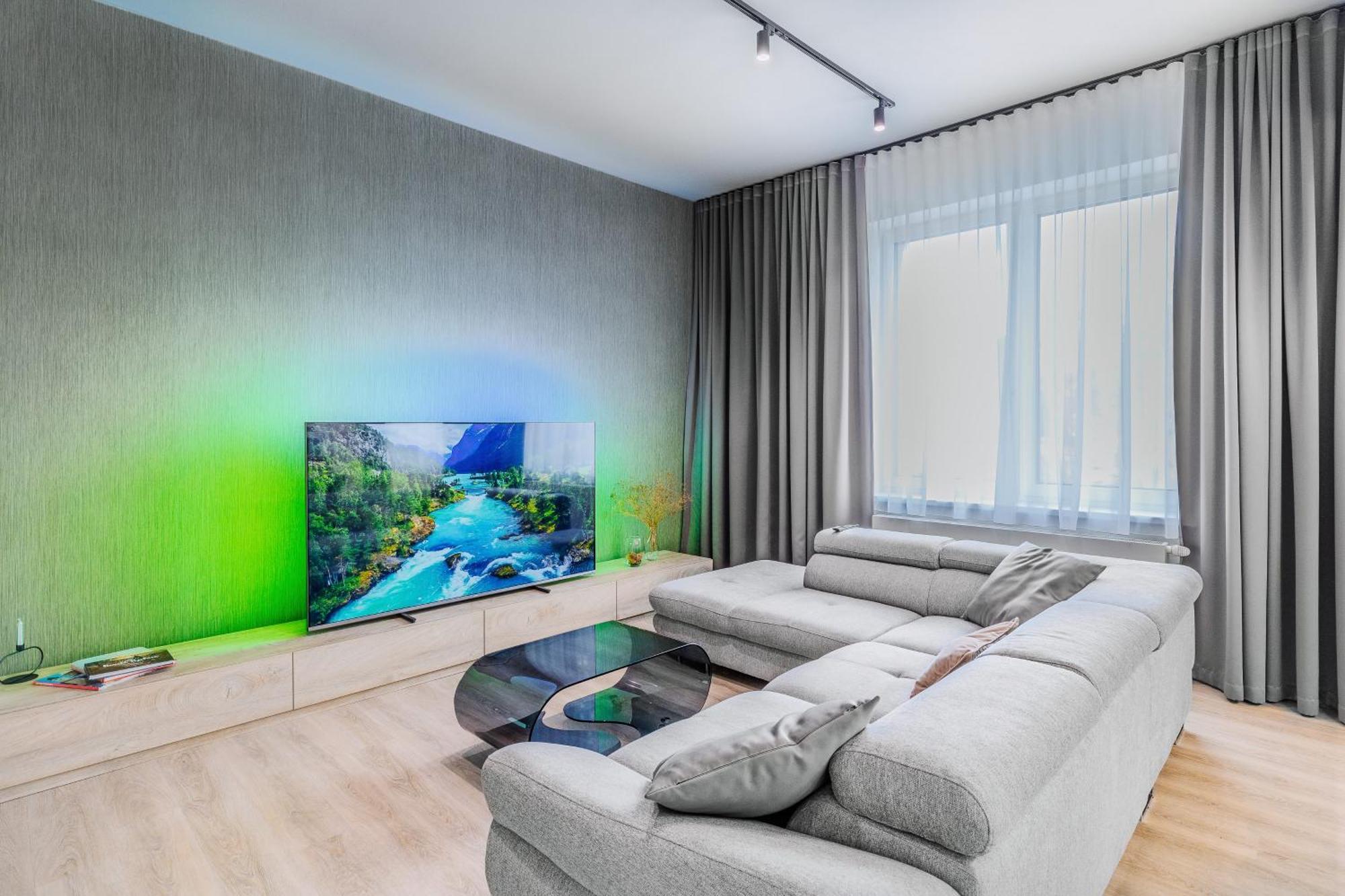 Chalupku - Luxurious Apartment 70M2 In Direct Centrum With Parking Included, Air-Conditioned, Balcony, Quiet Sleep, Best In Town Банська Бистриця Екстер'єр фото
